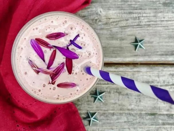 Melkefri acai-banan-mandelsmoothie