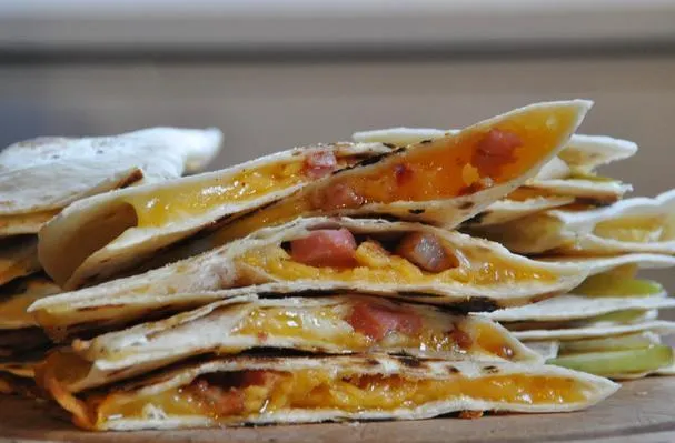 Hans, min og vår quesadillas