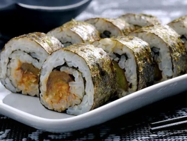 Aubergineteriyaki-sushi