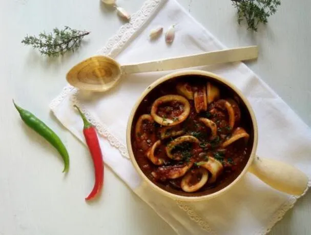 Middelhavsinspirert blekksprutgryte