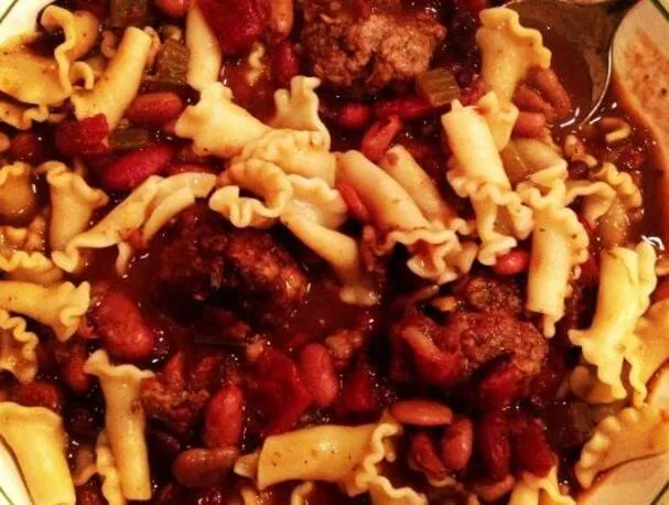 7 bønner- og kjøttbollesuppe