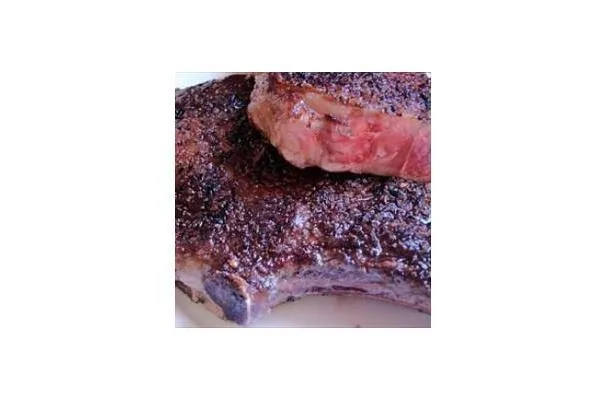 Panfriterte entrecôtebiffer med kapersaus