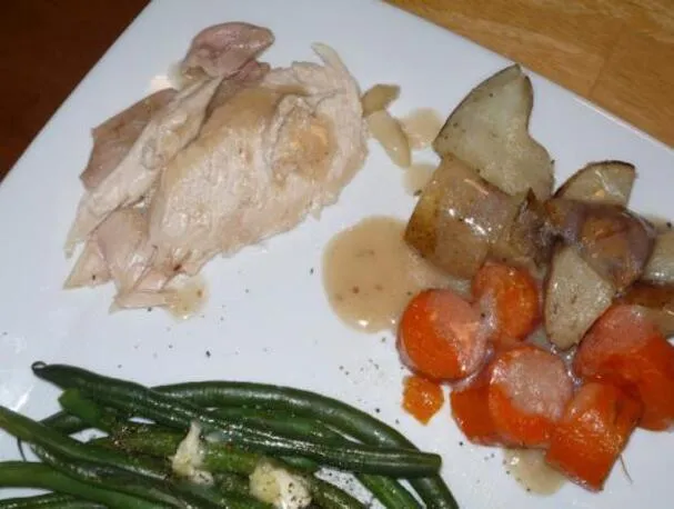 Stekt kylling med poteter og gulrøtter