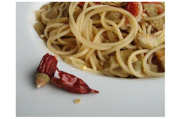 Spaghetti med ferske artisjokker