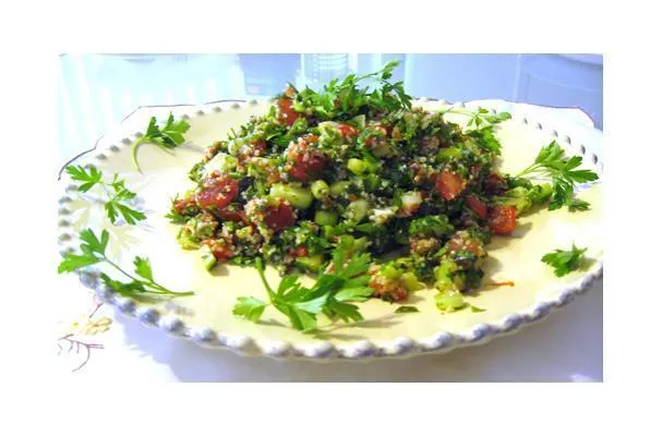 Tabbouleh med soltørkede tomater og grillede paprikaer