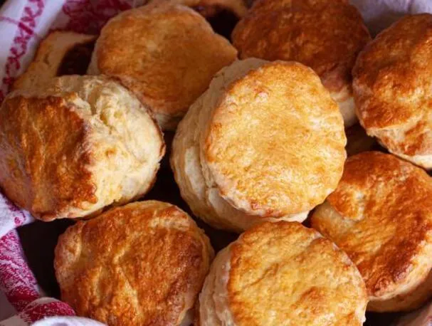 Buttermilk Biscuits - Giangi's Kitchen