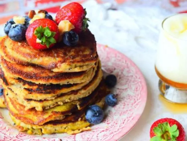 Mandel- og bananpannekaker